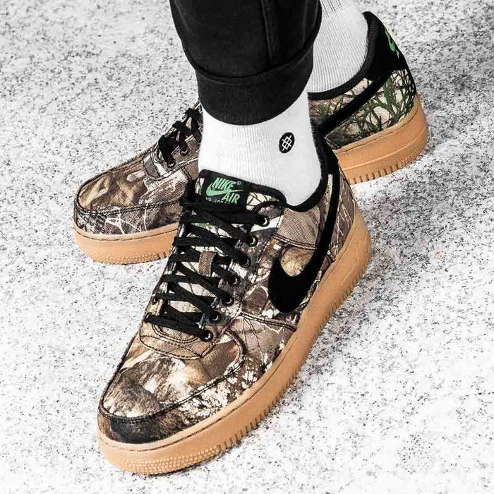 Nike Air Force 1 07 LV8 AO2441 001 102 00 Sneaker Peeker GroBte Rabatte Schuhe Bekleidung Accessoires Street Trekking Sport Lifestyle