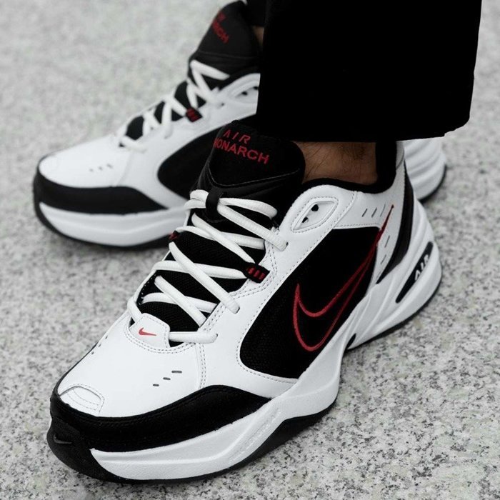 nike air monarch 37