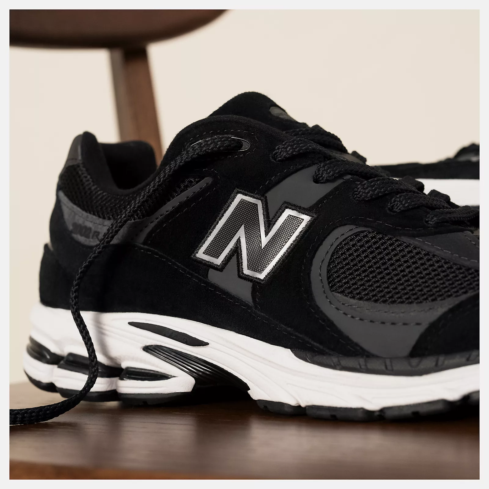 Unisex Sneaker New Balance M2002RBK