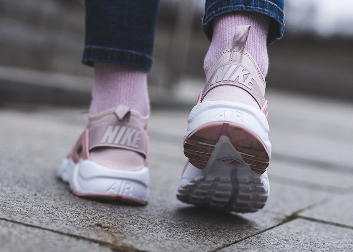 Nike Huarache Run Ultra (AV3225-600)