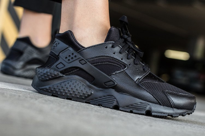 Nike Huarache Run  (654275-016)