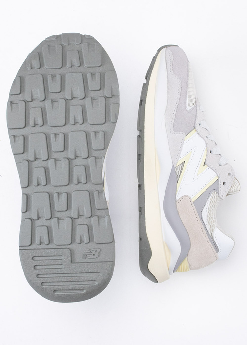 Damen Sneaker Grau New Balance W5740SGC