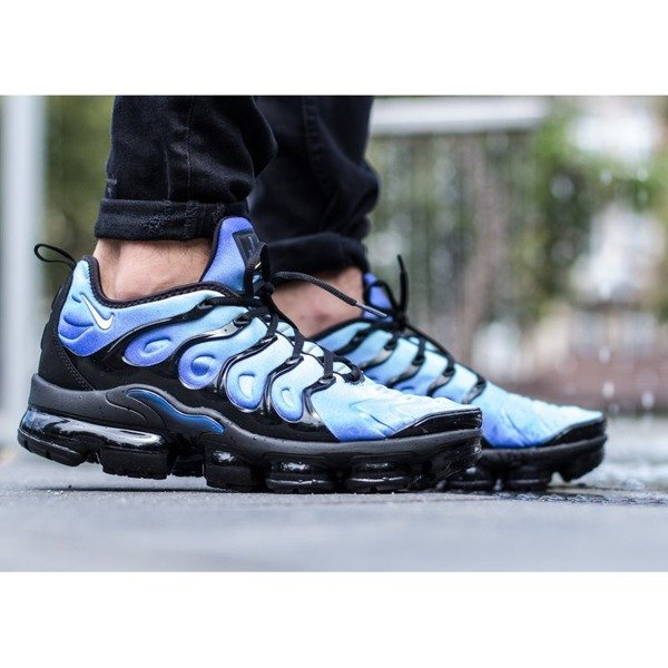Nike Air Vapormax Plus (924453-008)