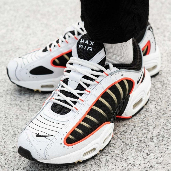 Nike Air Max Tailwind IV (AQ2567-109)