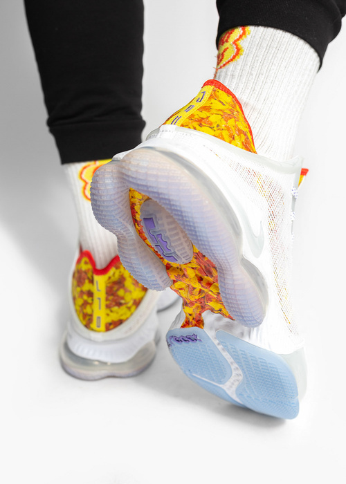 Nike LeBron XIX Low Magic Fruity Pebbles Herren Basketballschuh