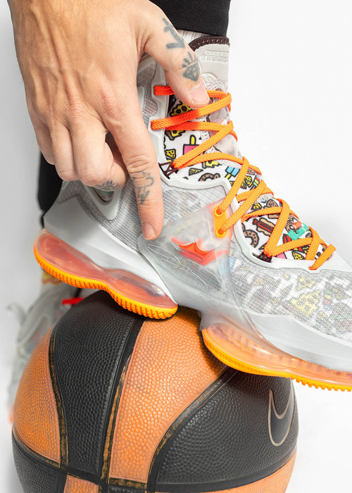 Herren Basketballschuh Nike LeBron XIX Fast Food