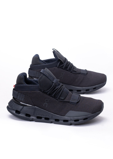 ON Cloud Cloudnova Sneaker