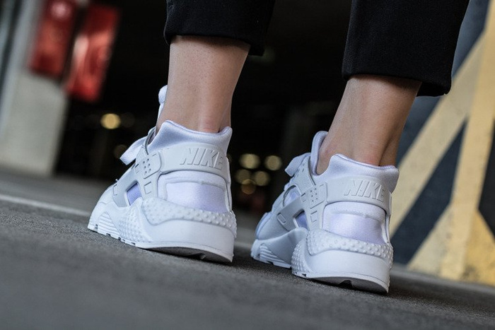 Nike Huarache Run  (654275-110)