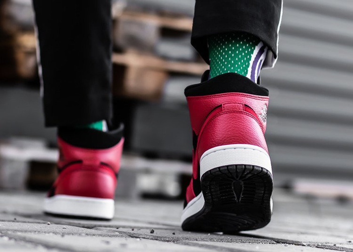 Nike Air Jordan 1 MID (554724-054)