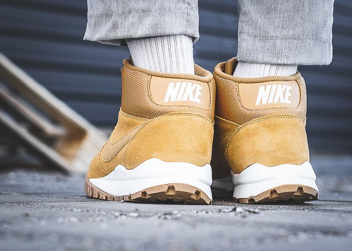 Nike Hoodland Suede (654888-727)