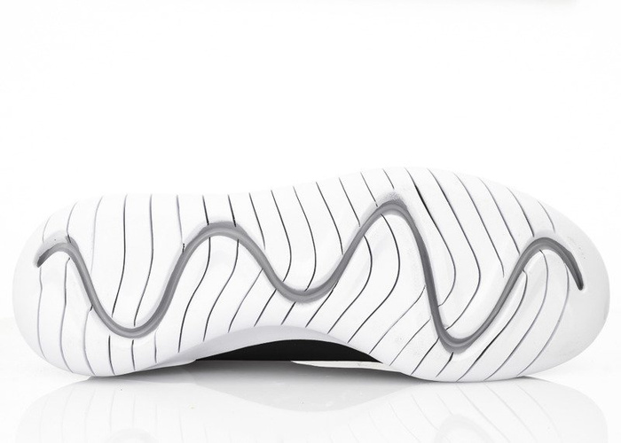 Nike Hakata (AJ8879-002)
