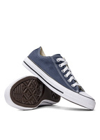Navy blau