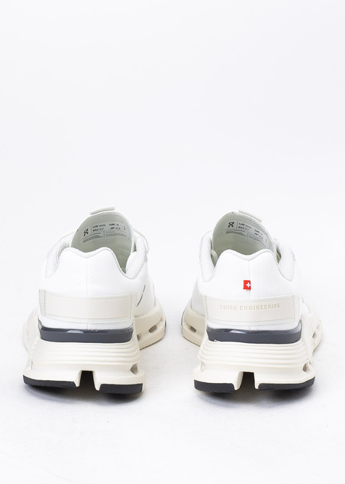 Damen Sneaker Weiß ON CLOUDNOVA FORM
