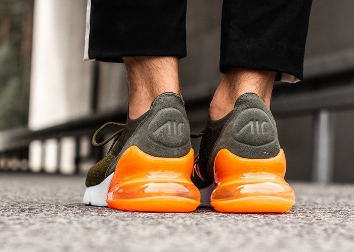 Nike Air Max 270 Flyknit (AO1023-301)